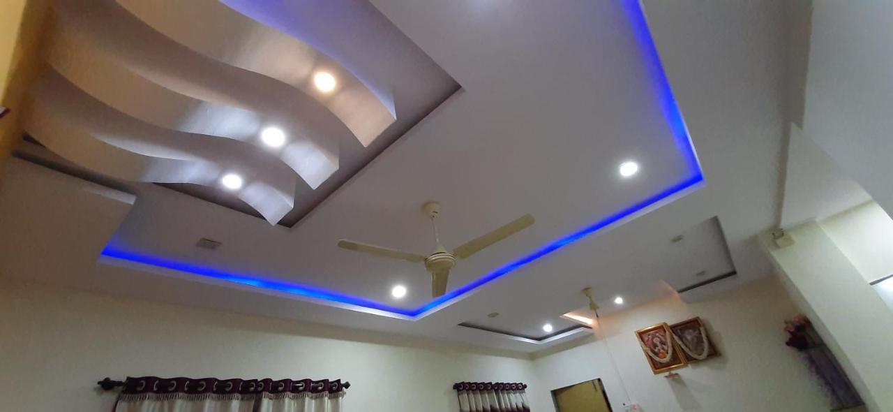 Trimurti Holiday Home พันช์กานี ภายนอก รูปภาพ