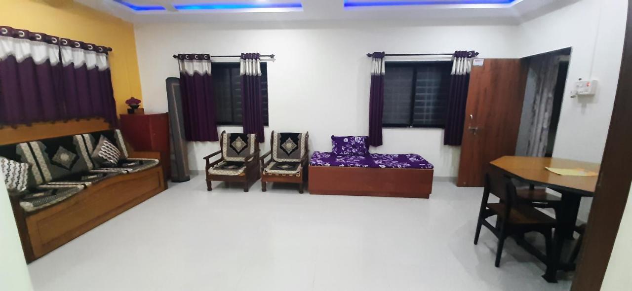 Trimurti Holiday Home พันช์กานี ภายนอก รูปภาพ