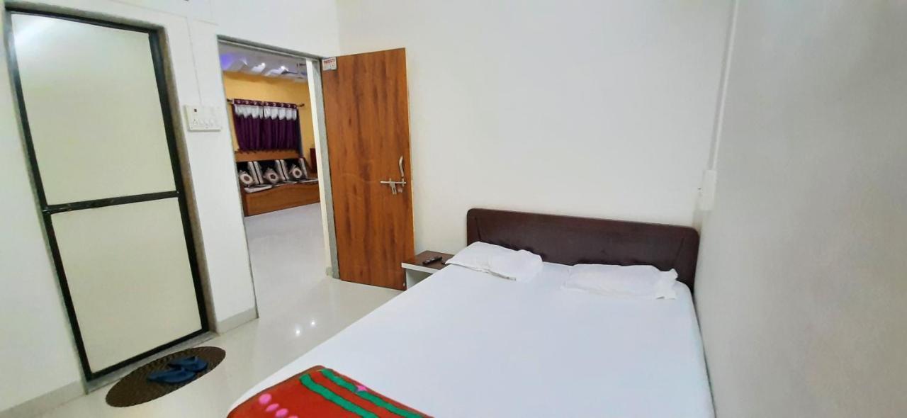 Trimurti Holiday Home พันช์กานี ภายนอก รูปภาพ